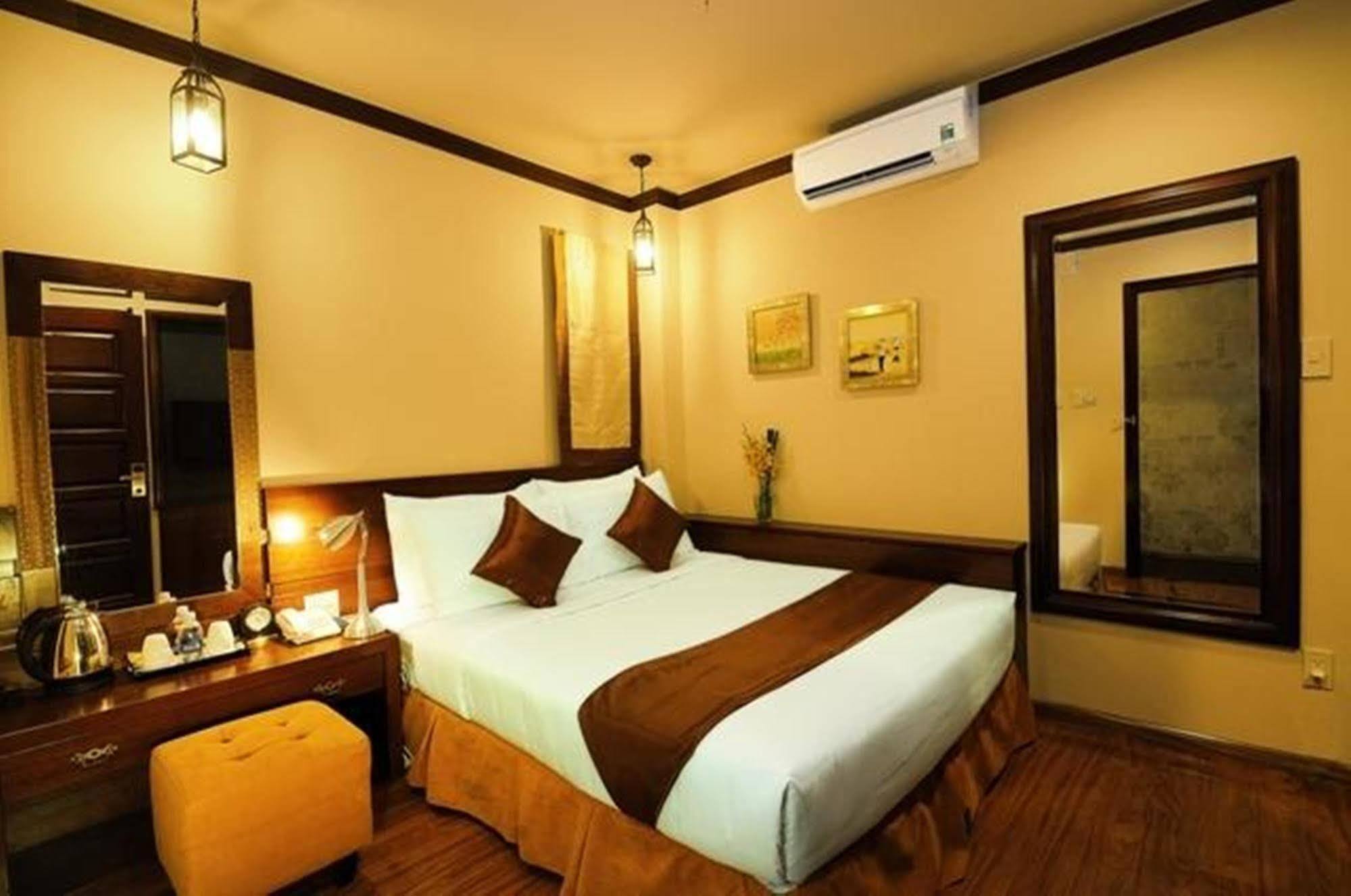 Hotel Asian Ruby Boutique Bùi Thị Xuân 2*